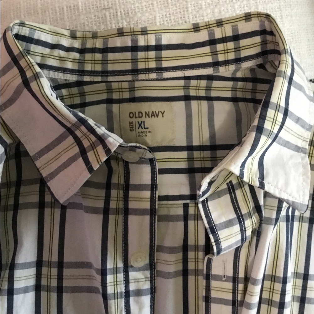 Mens old navy button up shirt